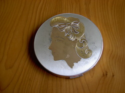 Elgin American Lady's Head Poder Compact, Rita Hayworth, Joan Crawford, Compact Clinic, Geoff Craven, Powder Compact Repairs, restoration, Vintage Powder Compacts, Repair, Restoration, Mirror, Hinge, Catch, Re-Lacquering, Re-Silvering, Stratton, Kigu, Collectors, Vanity, dealers, Geoff Craven, Margaret Craven, Workshop, The Compact Clinic, art deco, Antique Fairs, broken mirrors, damaged hinges