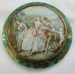 Stratton Hunting Scene Compact , Compact Clinic, Geoff Craven, Powder Compact Repairs, restoration, Vintage Powder Compacts, Repair, Restoration, Mirror, Hinge, Catch, Re-Lacquering, Re-Silvering, Stratton, Kigu, Collectors, Vanity, dealers, Geoff Craven, Margaret Craven, Workshop, The Compact Clinic, art deco, Antique Fairs, broken mirrors, damaged hinges